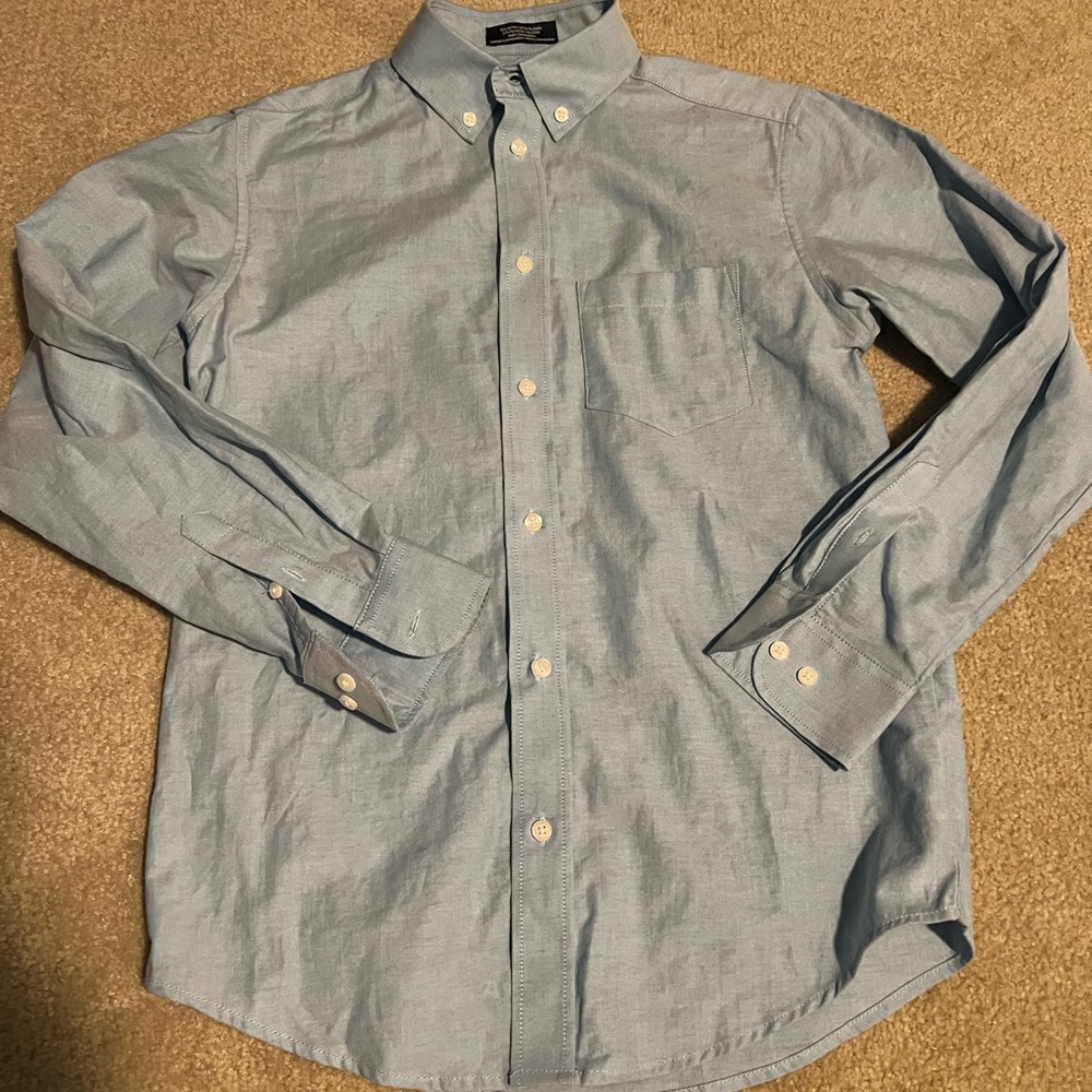 Izod blue button down shirt